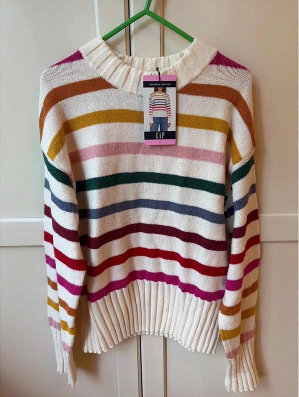 Gap women’s multi striped crewneck sweater, small, super soft and cozy